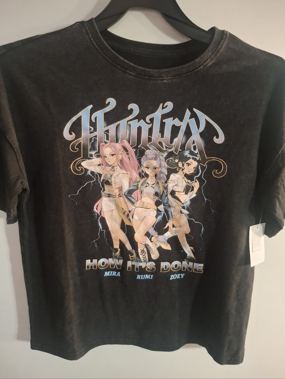 Girls' Black Graphic Tee with Pastel Character Design K Pop